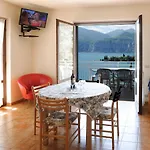 Apartment Casa Rosa-2 By Interhome * Malcesine